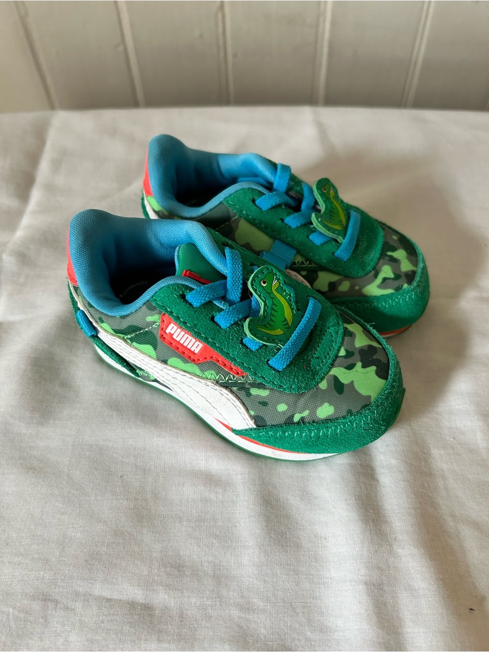 PUMA x CoComelon Cody Future Rider Dinosaur Camo Sneakers/Toddler 5C/NWT